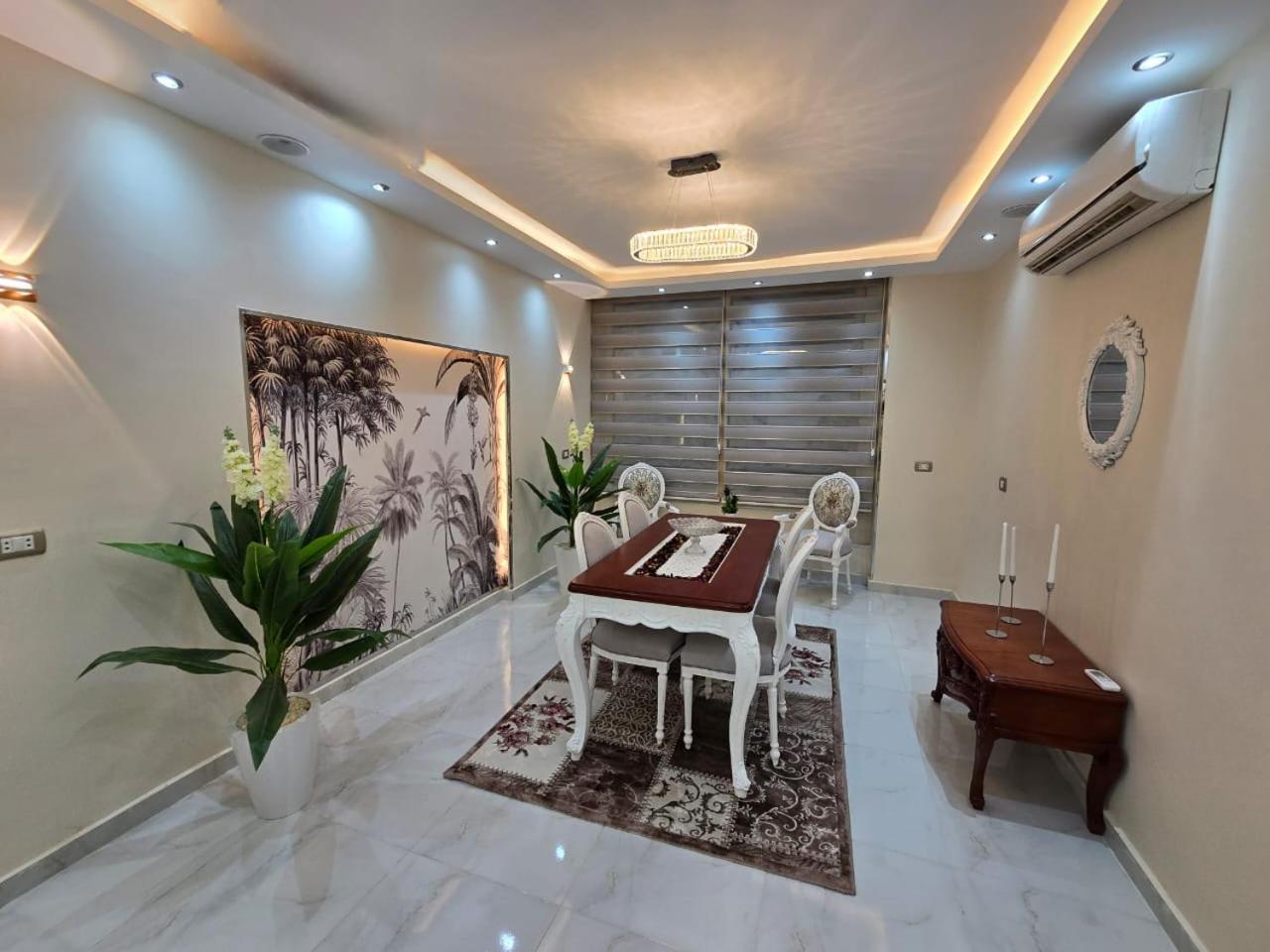 Apartment علي النيل بالمعادي *