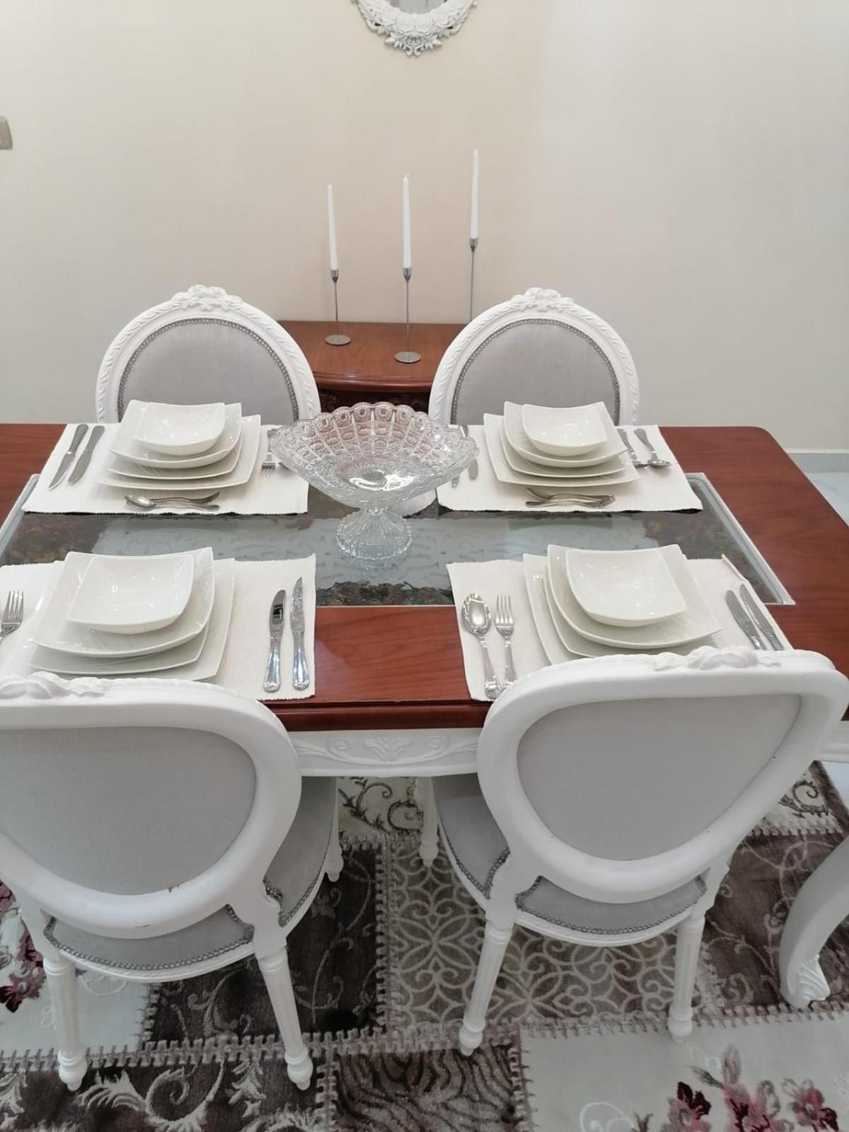 Apartment علي النيل بالمعادي *