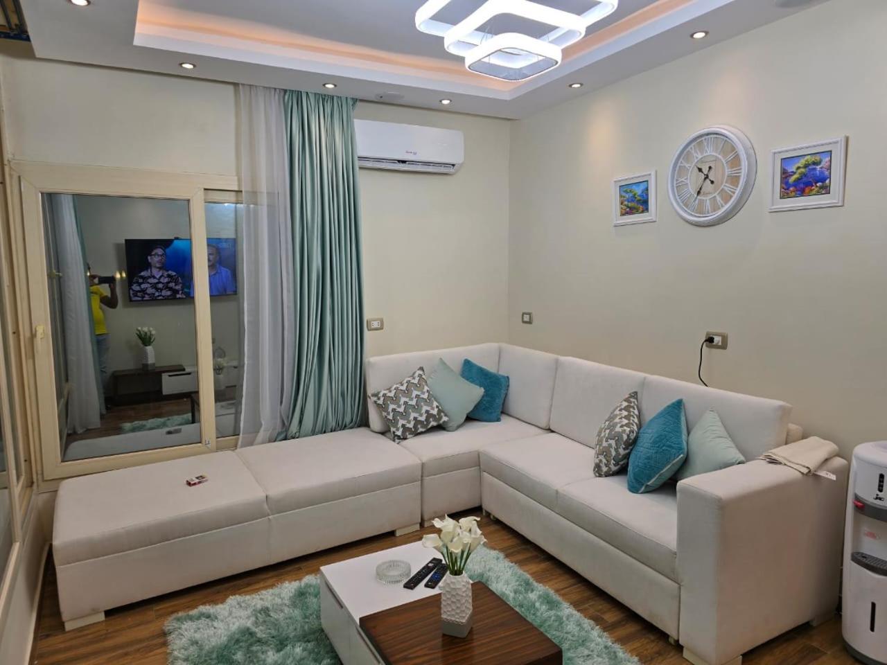Apartment علي النيل بالمعادي